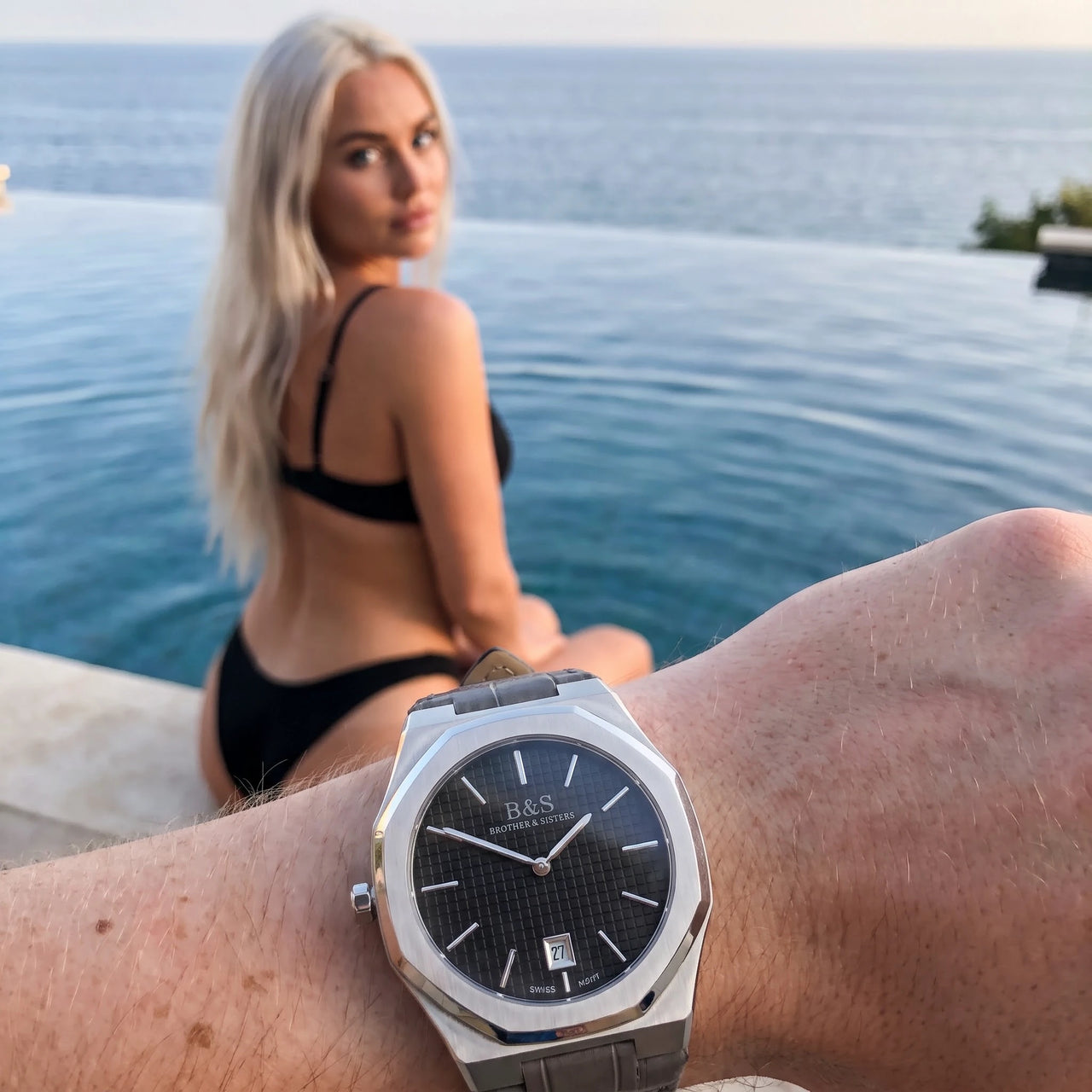 Grey Signature men's watch worn on a man's wrist – Brother & Sisters (SKU 01122019-grey-signature)