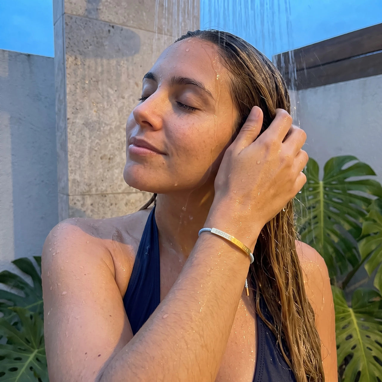 Le Ciel, gold bracelet — outdoor shower | SKU: leciel-g