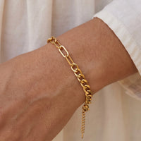 Thumbnail for Chain bracelet — close-up of the details, gold | SKU: ledouble