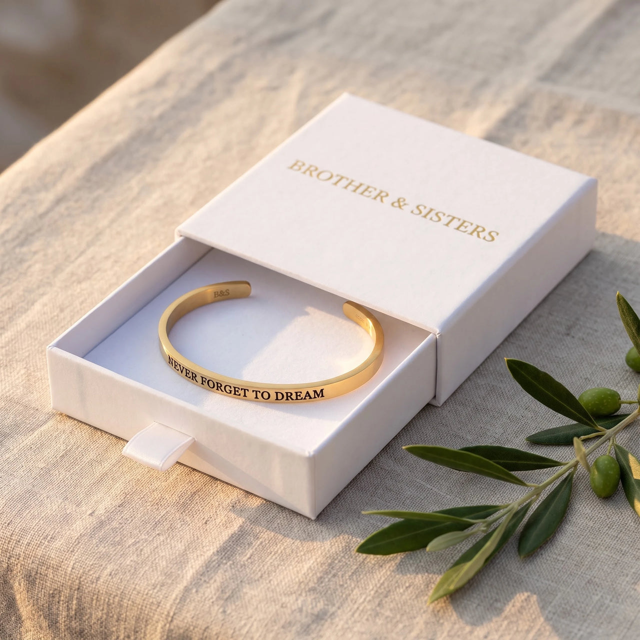 Inspirational bracelet — in the gift box, gold | SKU: nftd-rg