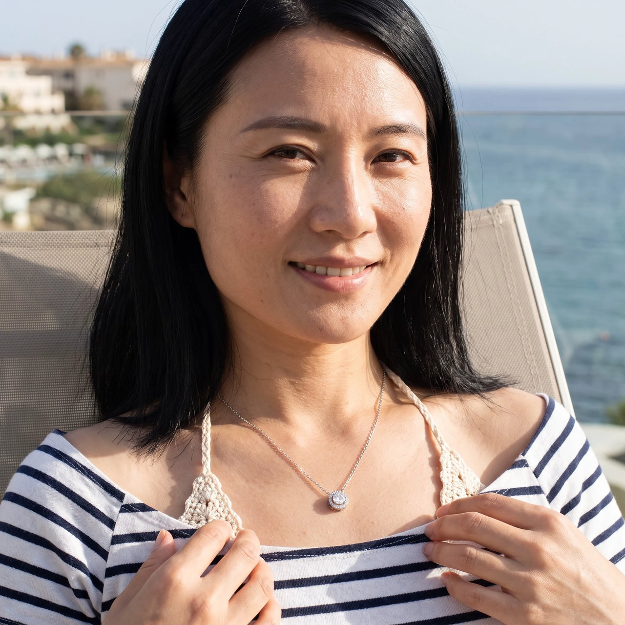 Round pendant necklace — worn, silver | SKU: 33136351